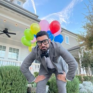 Meet your Posher, Rj